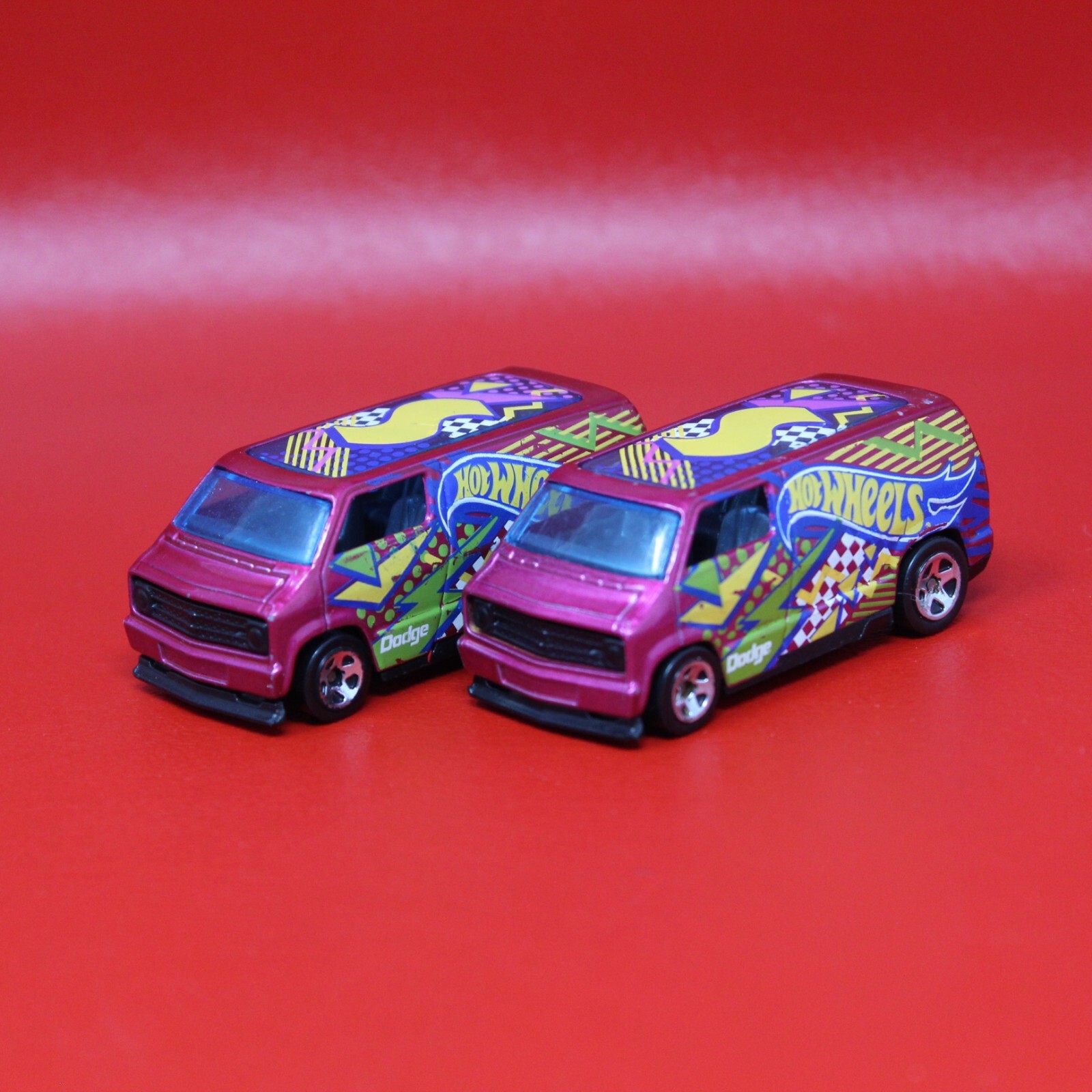 Auto World Dodge Delivery Van ☆HOスロットカー Auto World '73 Dodge Pizza Delivery Van 4 Gear Release On