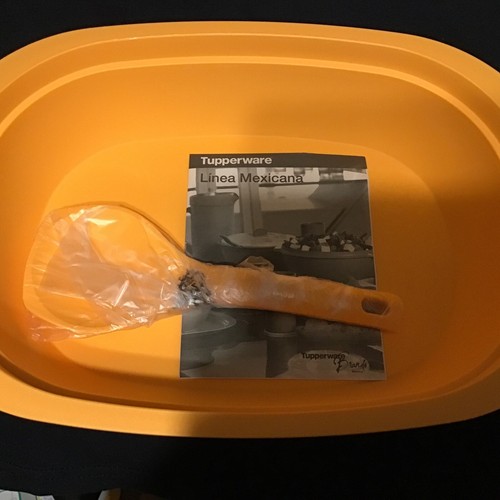 Tupperware Legacy Rice Server with Spoon Yellow NewのeBay公認海外通販｜セカイモン