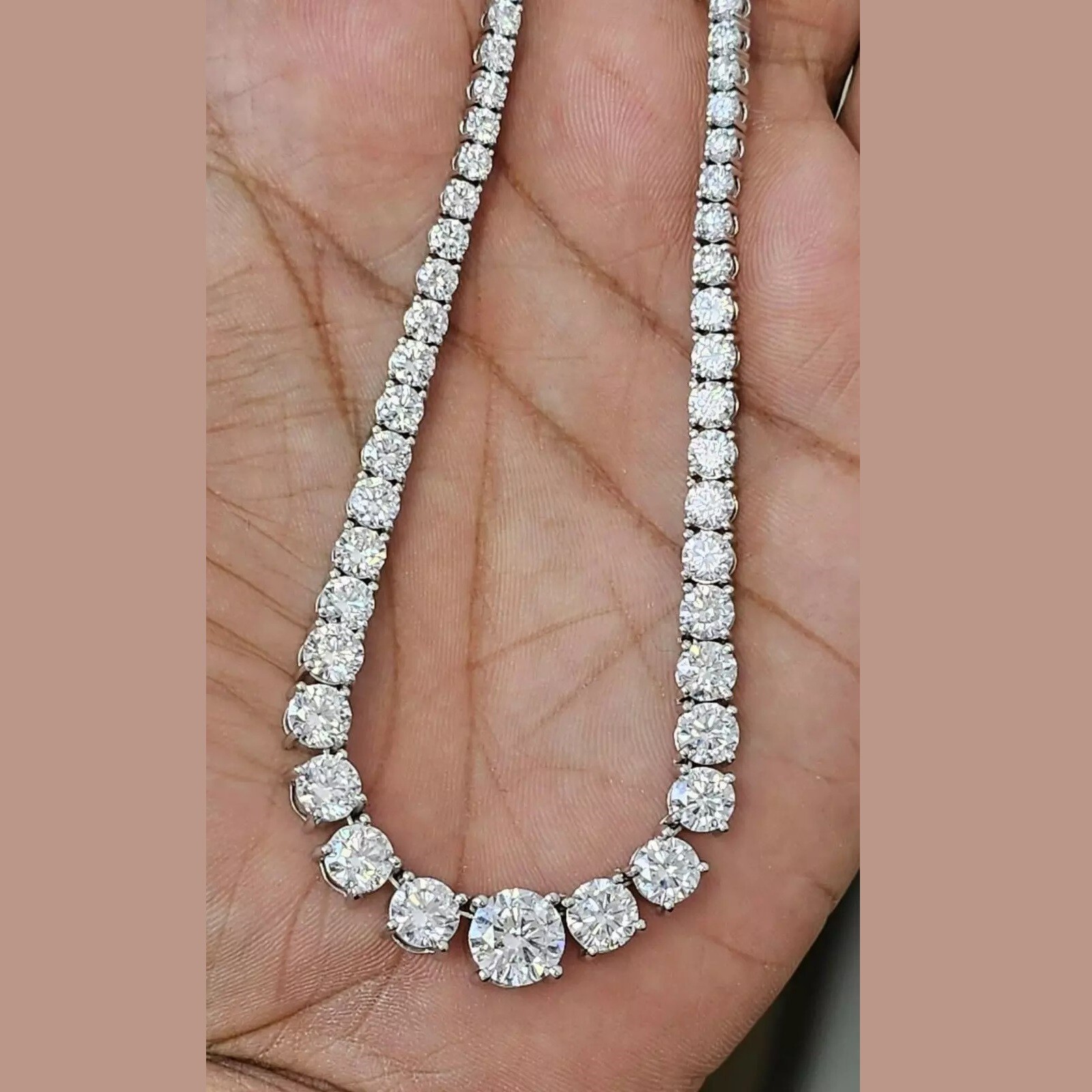 25Ct, D/VS Lab-Grown Round Diamond Graduated Tennis Necklace