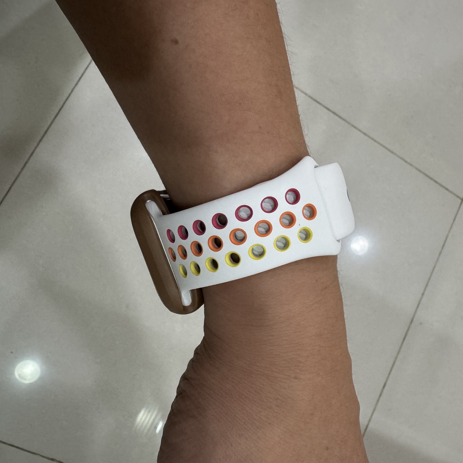 Genuine Apple Nike Sport Watch Band - Pride 2020 - 44mm/45mm Genuine Apple Nike Sport Watch Band - Pride 2020 - 44mm/45mm