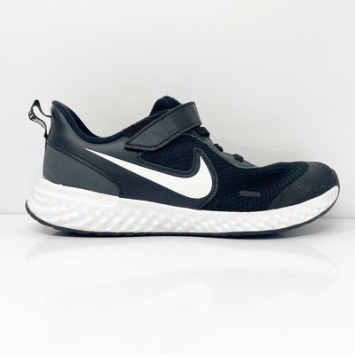 

Nike Boys Revolution 5 BQ5672-003 Черные кроссовки для бега, размер 2,5 года, Черный, Revolution 5
