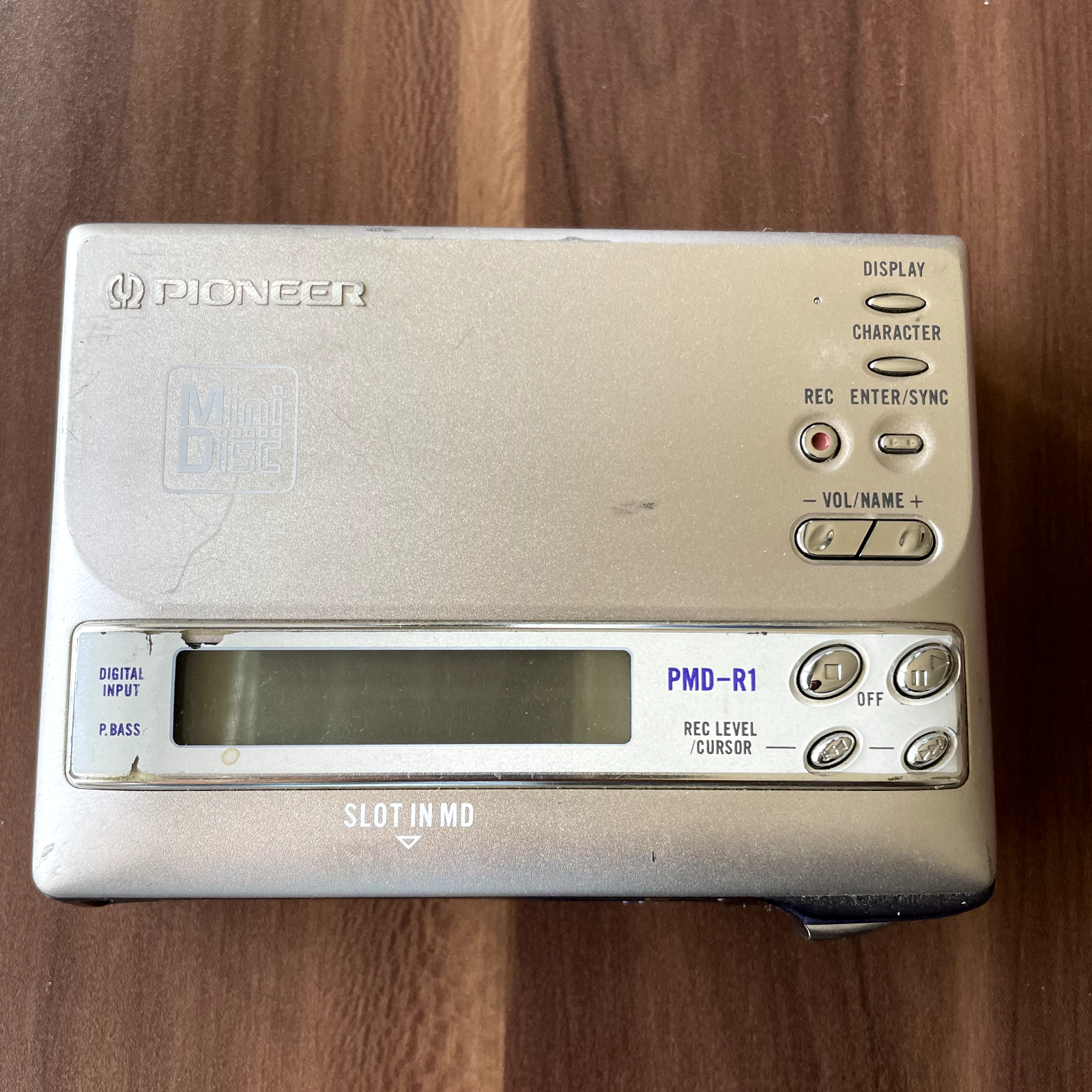 Pioneer PMD-R1 Portable MiniDisc Recorder/Player Works w/AC