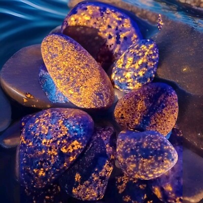 6 PCS Rough Yooperlite Stone Bright Under UV Fluorescent Sodalite Glow Rock USA