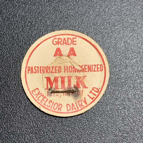 Hawaii Milk Cap- Red Excelsior Dairy Grade AA Smaller Size Cap