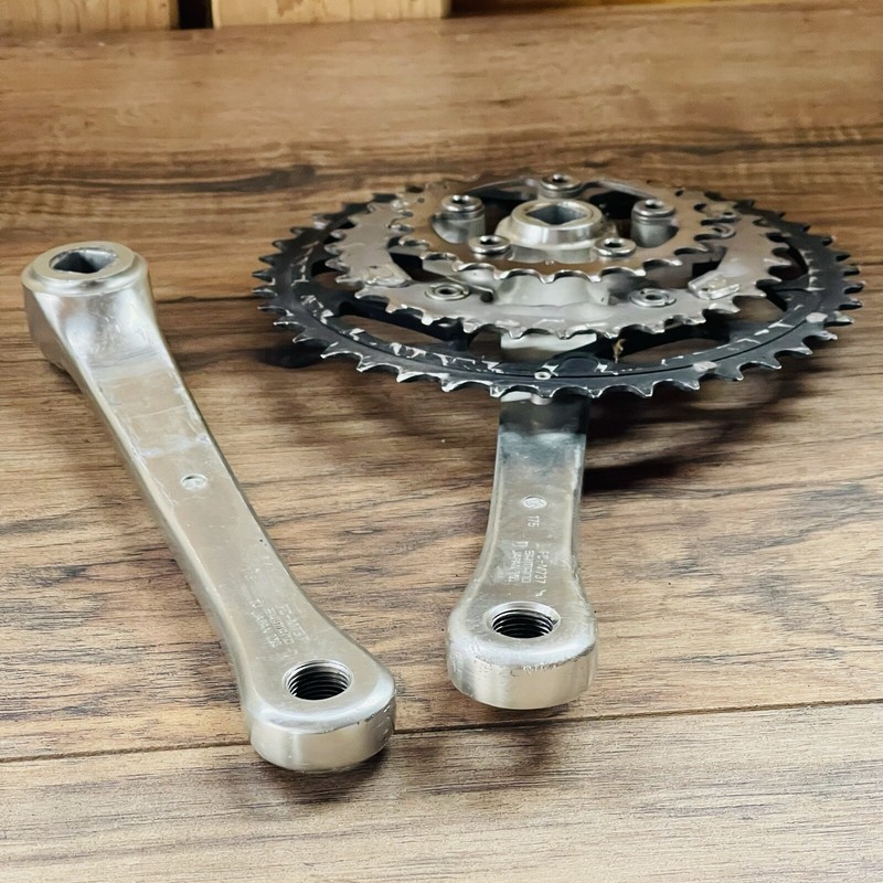 Vintage Shimano Deore XT FC-M737 8 Speed Triple Crankset Square Taper 175