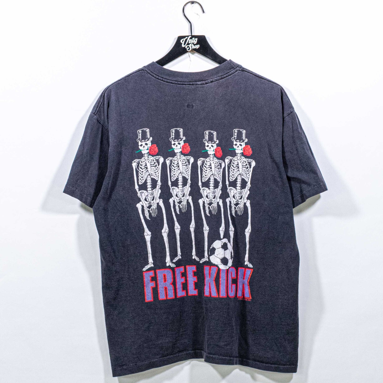 【DISCERNMENT】Wrinkle Over Soft Shirt Cyrk Born To Deviate DV8 Soccer Skeleton T-Shirt Large VTG