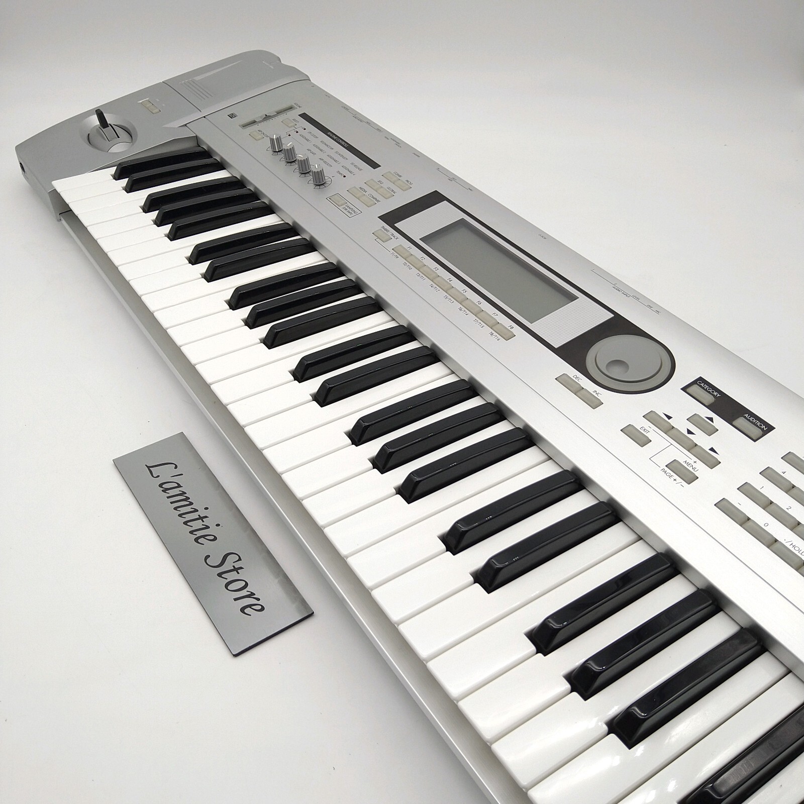 KORG TRITON Le 61 Key Synthesizer Keyboard Music Le61 Silver KORG TRITON Le 61 Key Synthesizer Keyboard Music Le61 Silver