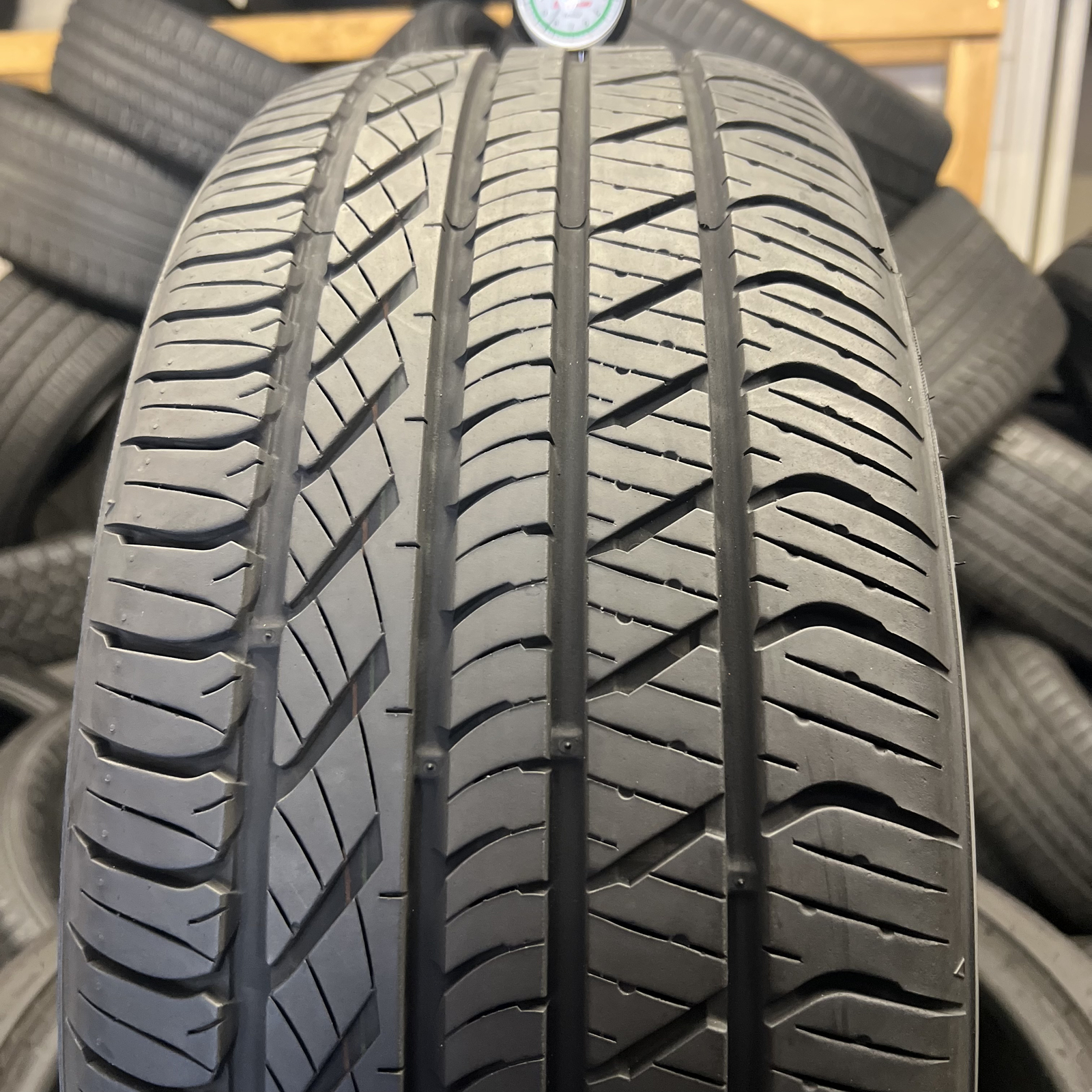 1 Tire Kumho Ecsta 4X II 225/50ZR18 95W DOT.2321 8.25/32