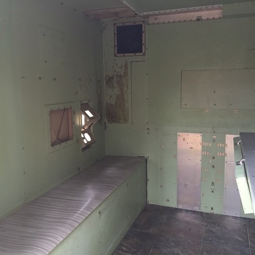 S250/g Military Shelter Truck Camper Bug-Out Tactical Bunker Hunting Micro Cabin