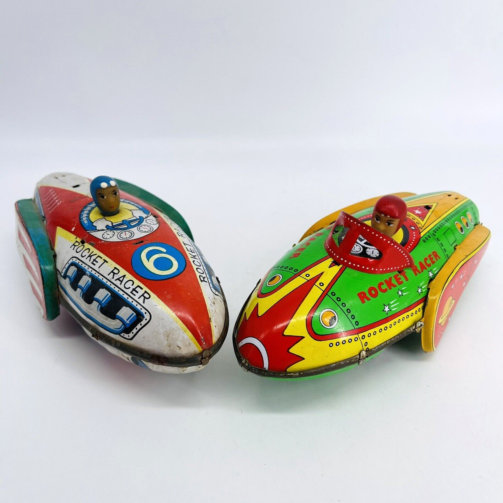 SET OF 2 VINTAGE ATOMIC RETRO METAL TIN ROCKET RACER SET OF 2 VINTAGE ATOMIC RETRO METAL TIN ROCKET RACER