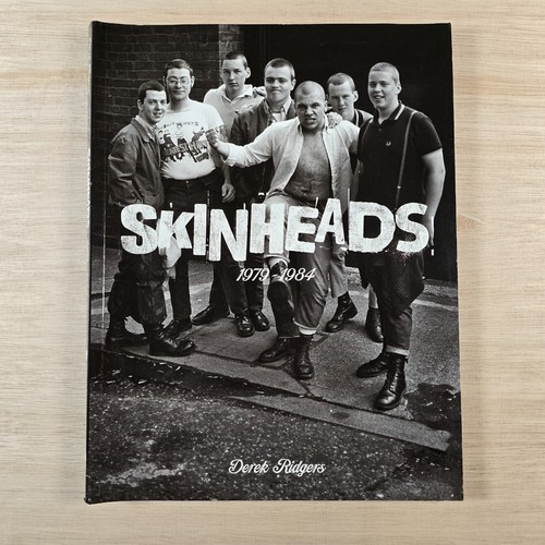 アート・デザイン・音楽 SKINHEADS 1979-1984 Derek Ridgers Skinheads 1979-1984 - Kindle edition by Ridgers, Derek. Arts