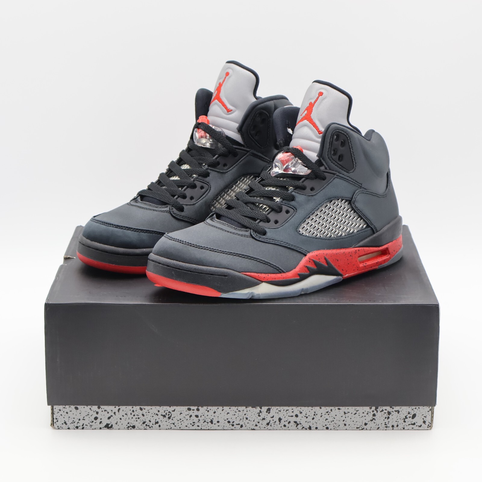 136027-006 Nike Air Jordan 5 Retro Satin Black University 136027-006 Nike Air Jordan 5 Retro Satin Black University