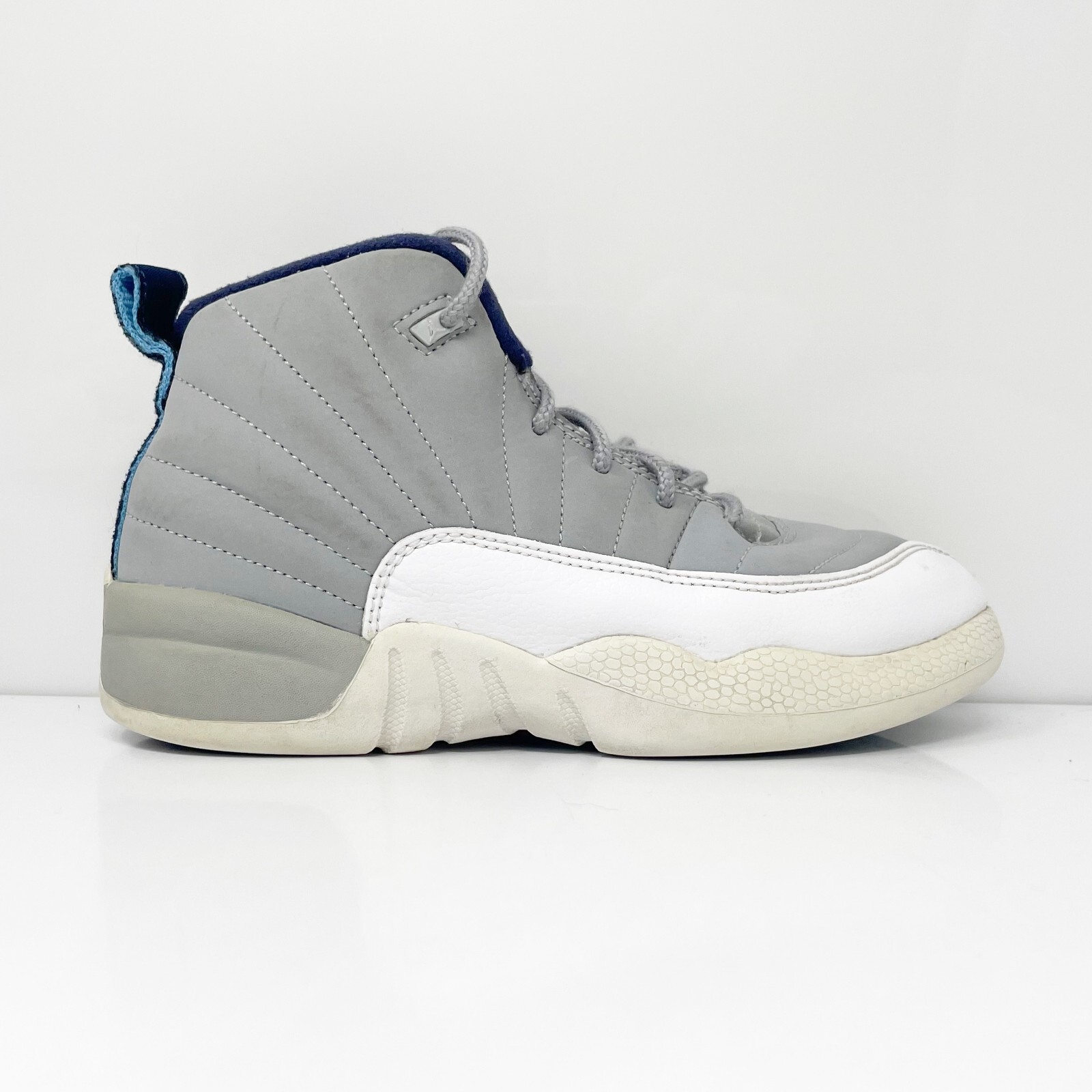 

Nike Boys Air Jordan 12 151186-007 Серые баскетбольные кроссовки, размер 1C, Серый, Air Jordan 12