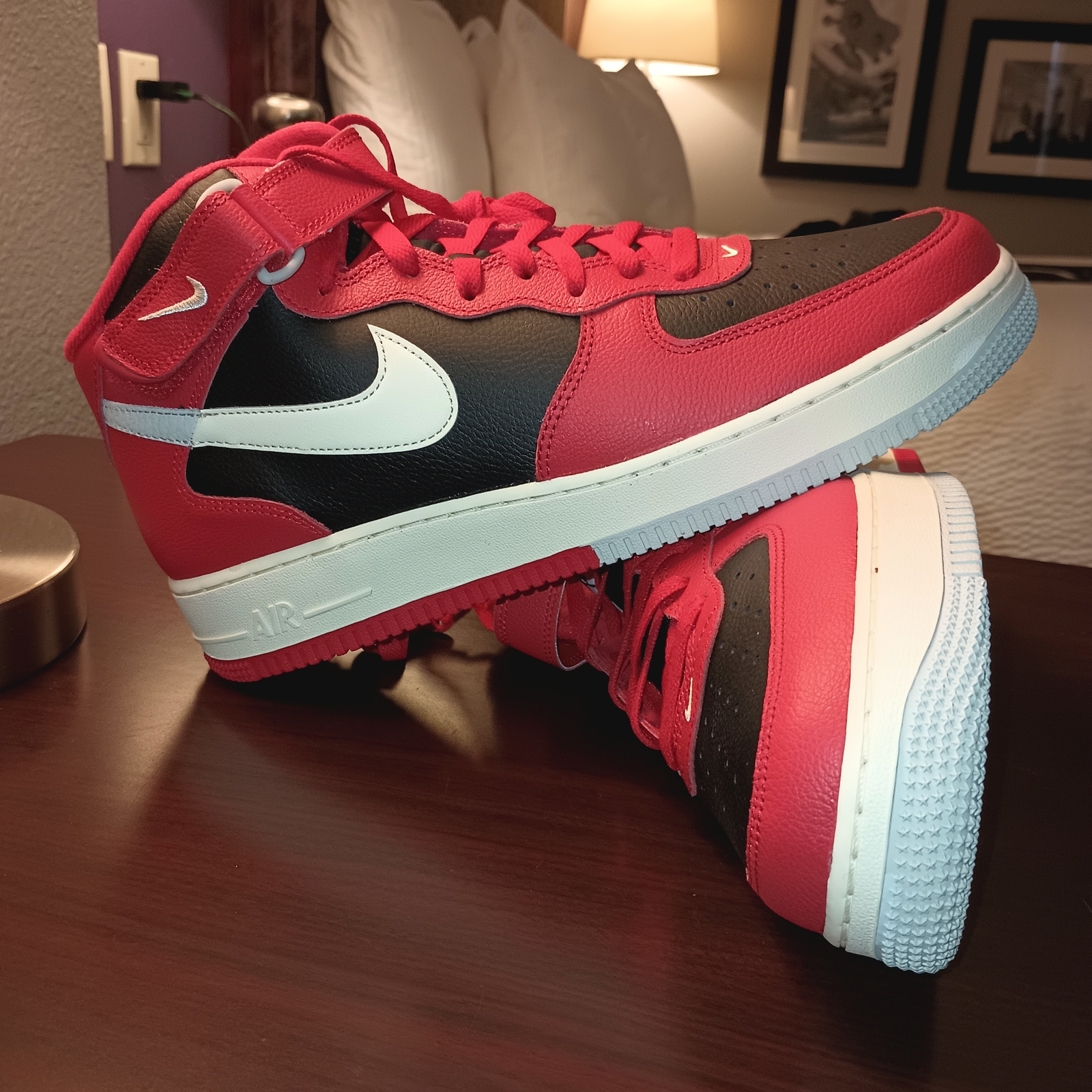 Nike Air Force 1 Mid '07 LV8 AF1 Split Black Univ. Red Nike Air Force 1 Mid '07 LV8 AF1 Split Black Univ. Red