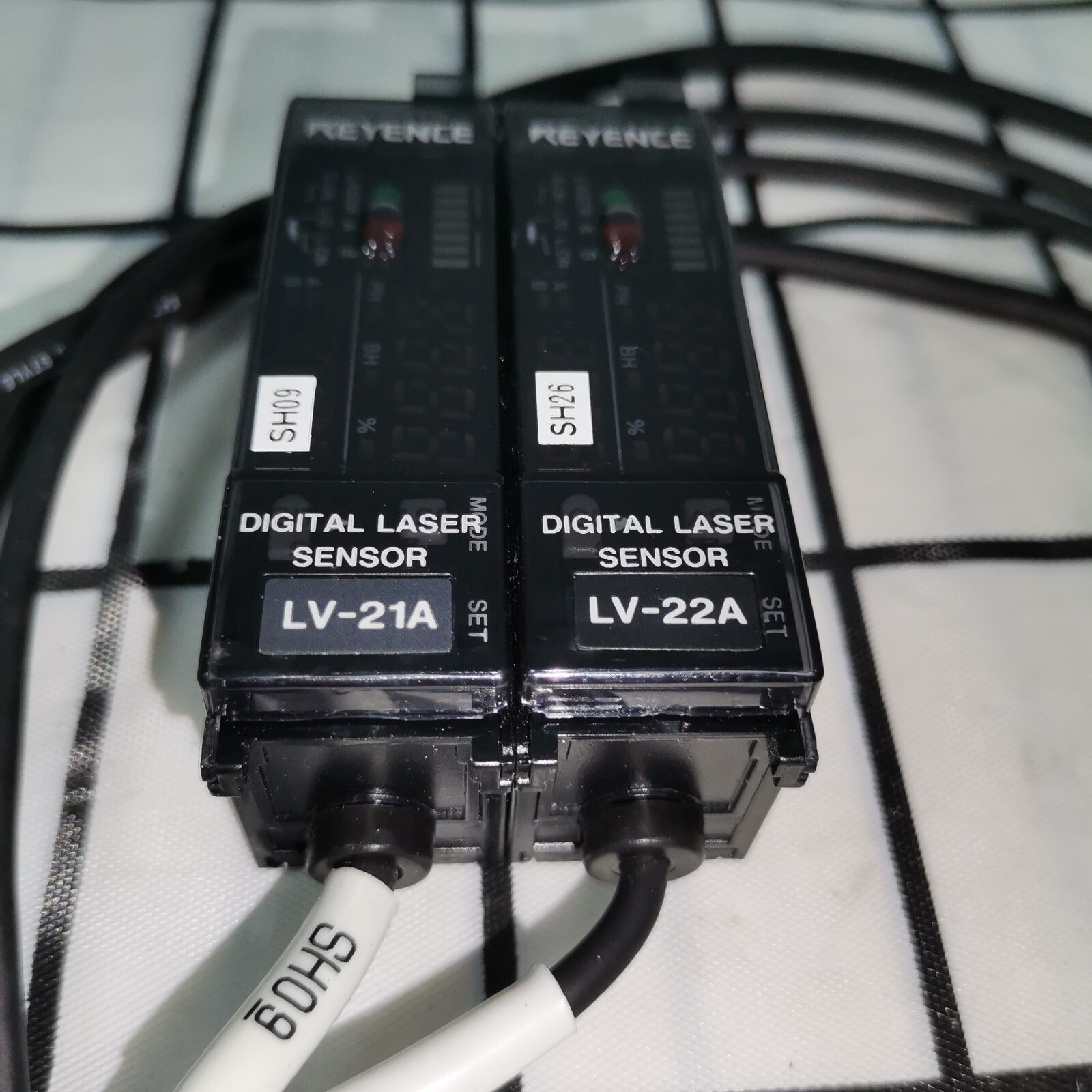 KEYENCE　LV-21A　2個セット Keyence LV-21A + LV-22A Amplifier Unit (Set of 2 pcs) | eBay