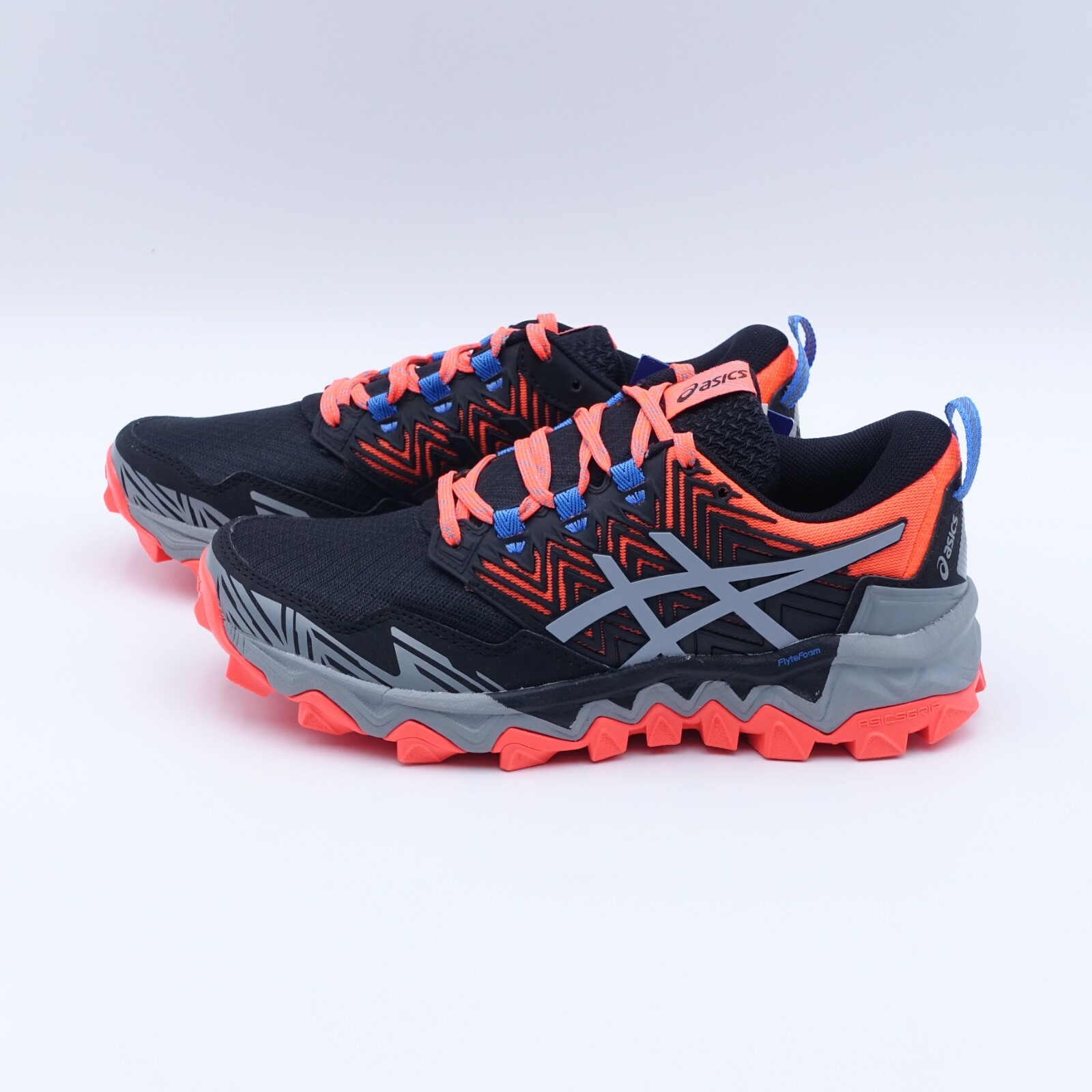 Size 5.5 Women's ASICS GEL-FujiTrabuco 8 Sneakers 1012A574