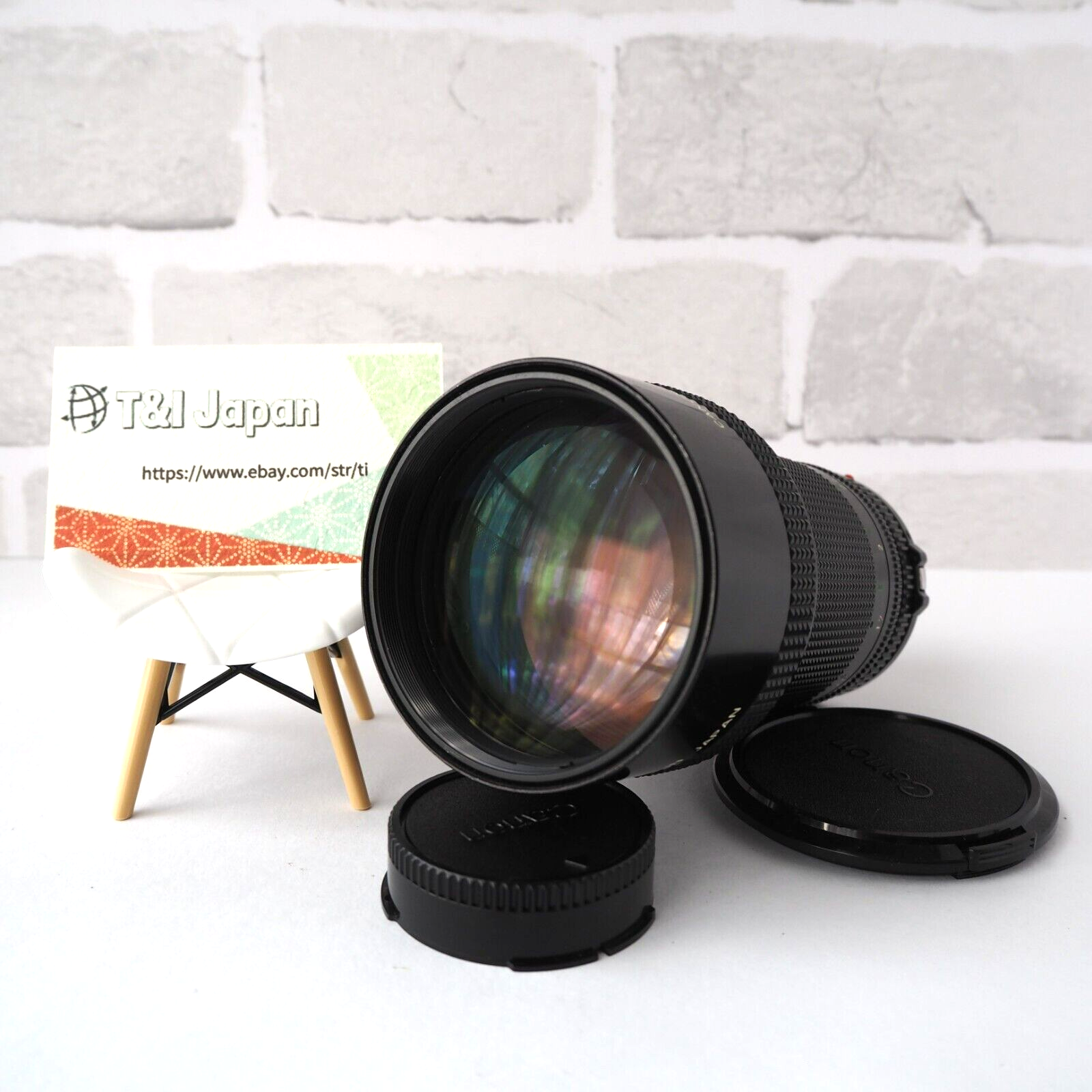 【美品】CANON LENS FD 200mm 1:2.8 Canon FD 200mm f/2.8 Lens with Caps - Used, Excellent