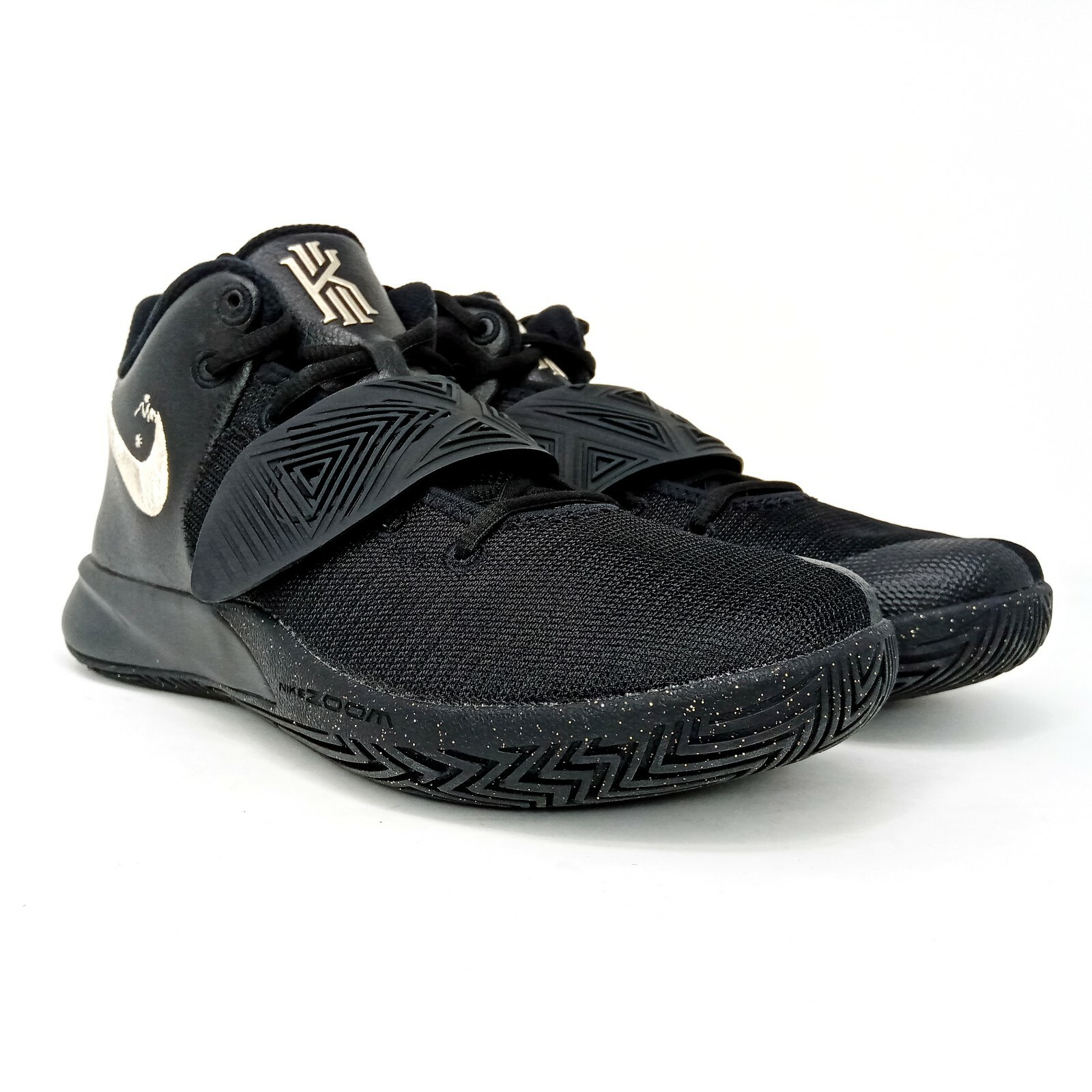 men's kyrie flytrap iii