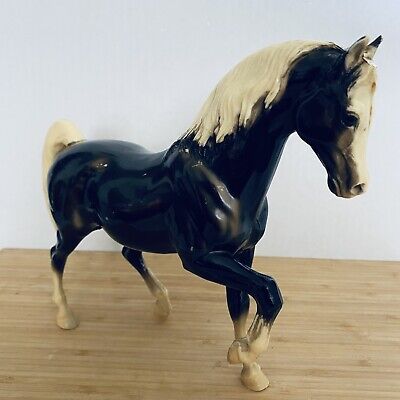 Vtg Breyer Arabian Horse Figurine Gloss Black with White Tail and Mane