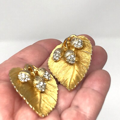 Vintage CRAFT Goldtone Leaf Clip On Earrings with Rhinestone Acorns