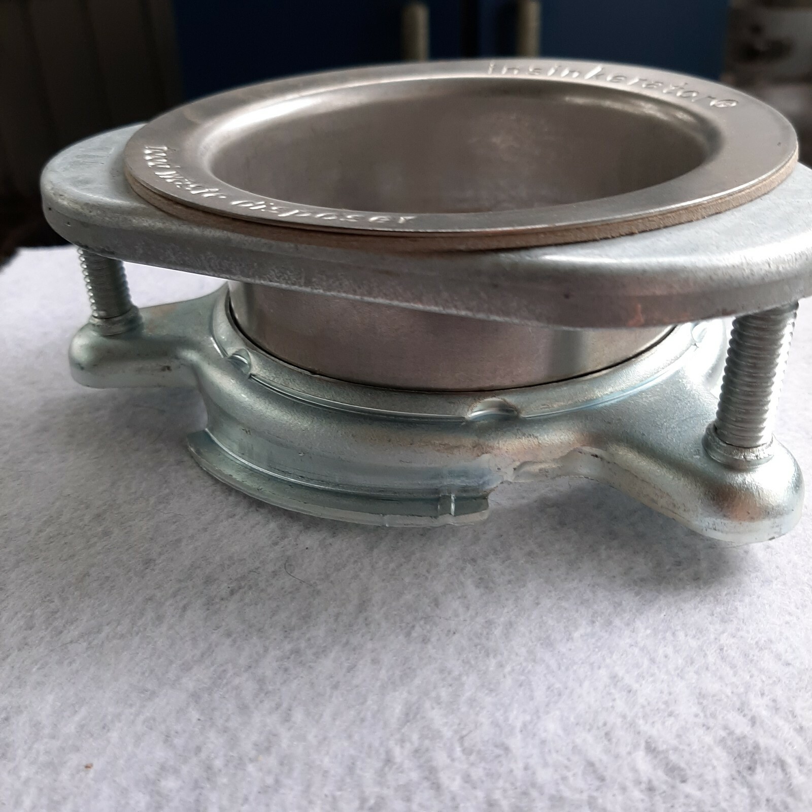 InSinkerator Badger 5 Garbage Disposal Top Mounting Bracket Drain Plug