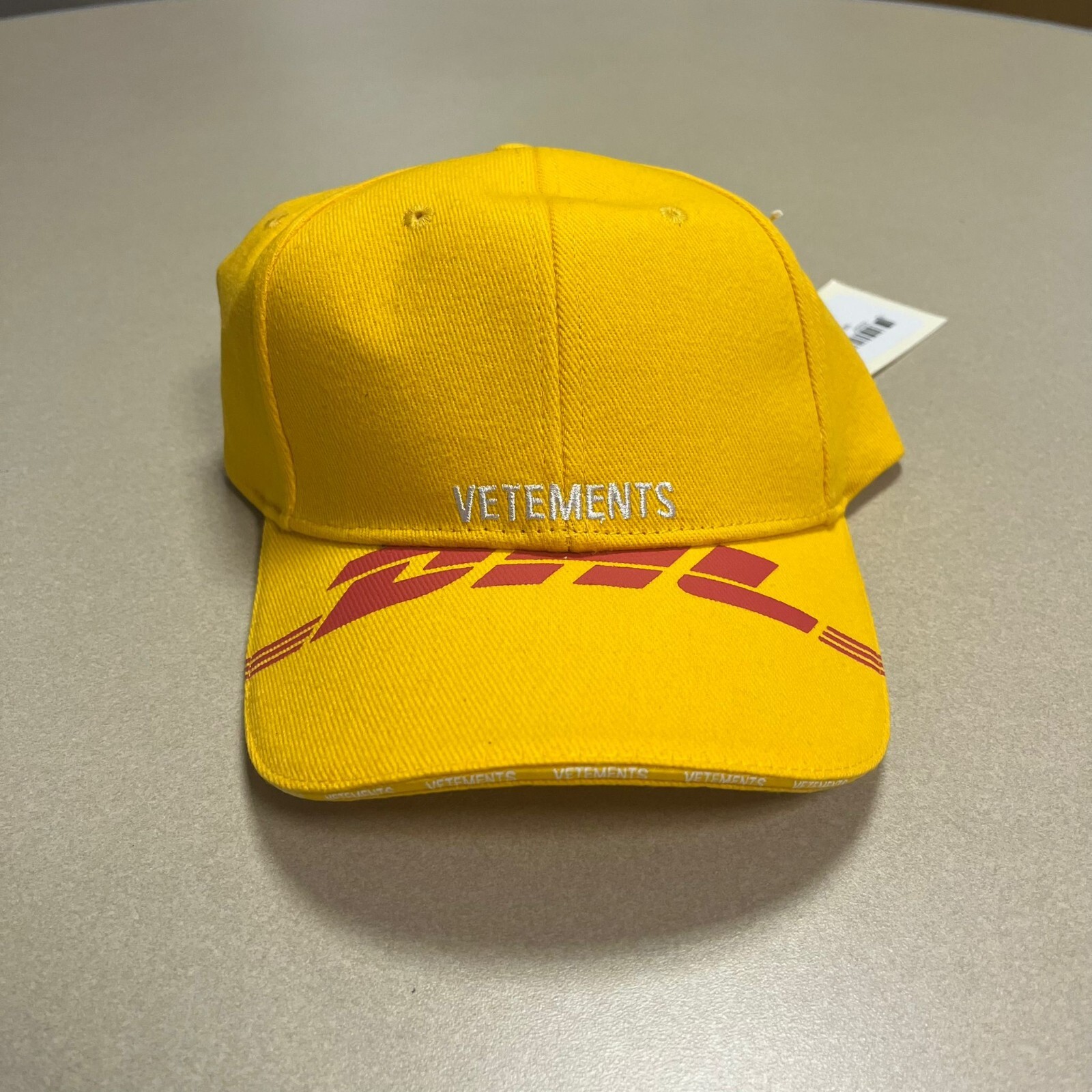 Vetements , DHL Embroidered Cap in Yellow BNWT OS | eBay Vetements , DHL Embroidered Cap in Yellow BNWT OS | eBay