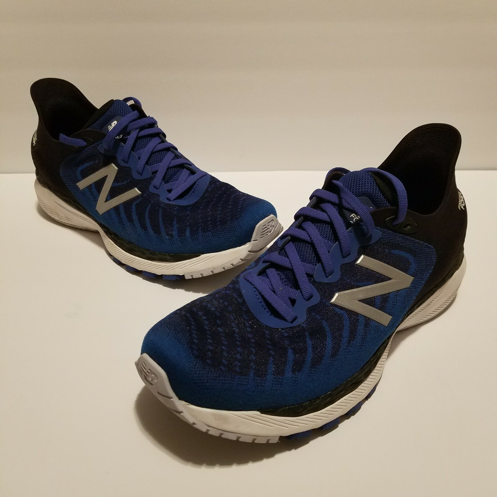 New Balance Mens Fresh Foam 860 V11 