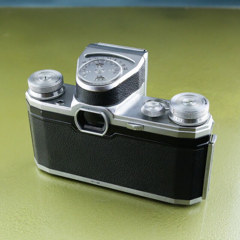 PENTACON FB body / CONTAX Export, #451198 CAMERA ZEISS IKON PENTACON FB body / CONTAX Export, #451198 CAMERA ZEISS IKON