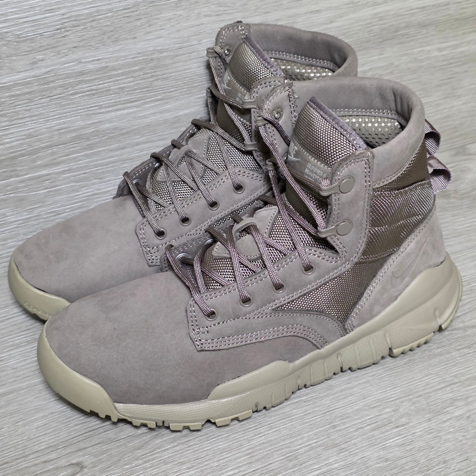 美品 NIKE SFB 6 NSW LEATHER 25 US7 KHAKI 美品 NIKE SFB 6 NSW LEATHER 25 US7 KHAKI - メルカリ