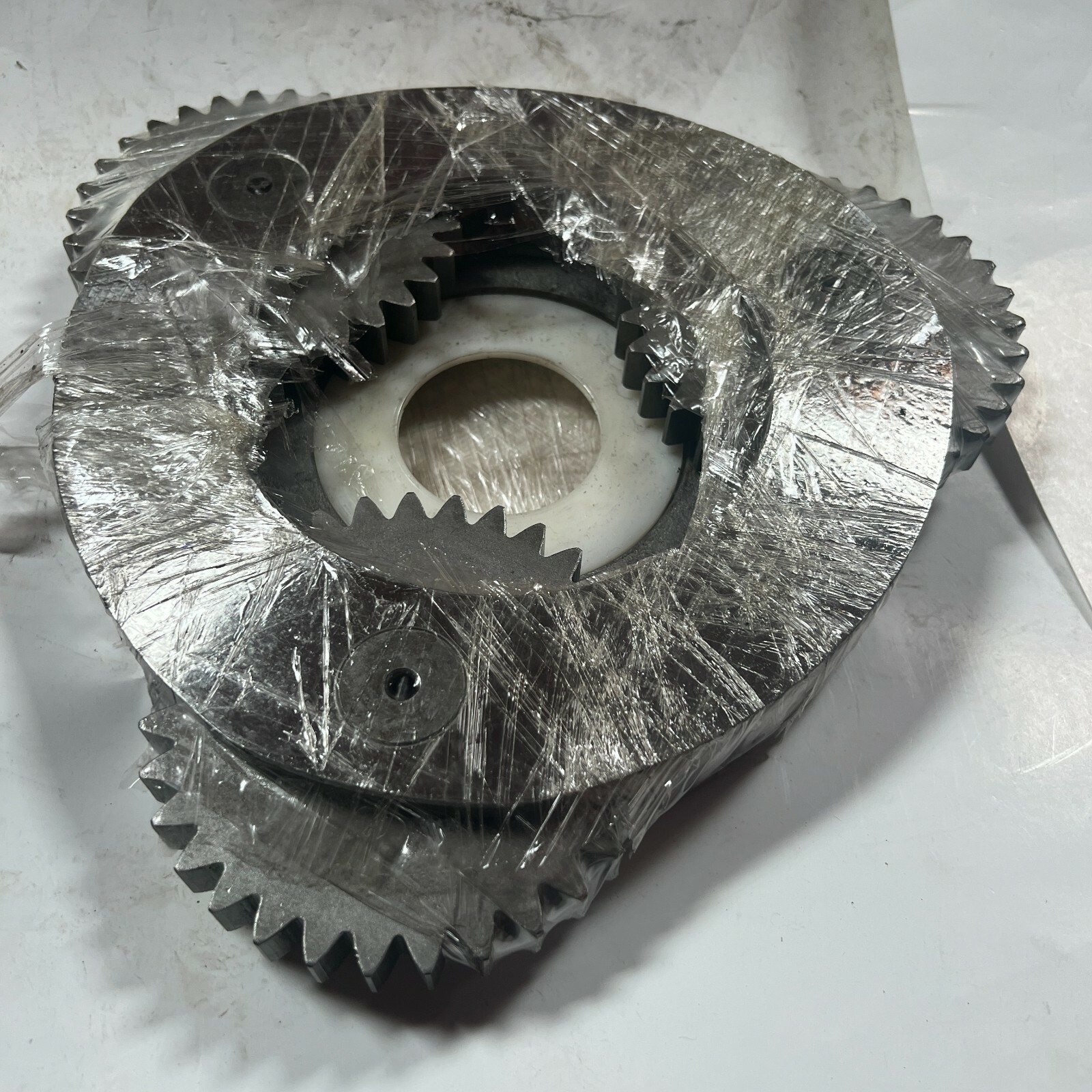 1032597 3103551 CARRIER WITH GEAR FITS HITACHI ZX330-3 ZX350 1032597 3103551 CARRIER WITH GEAR FITS HITACHI ZX330-3 ZX350