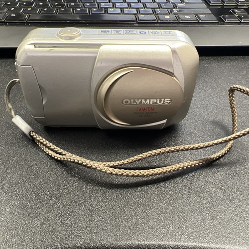 【ジャンク】 OLYMPUS CAMEDIA D-390 Olympus Camedia D-390 Digital Camera Auto Focus 2MP | eBay