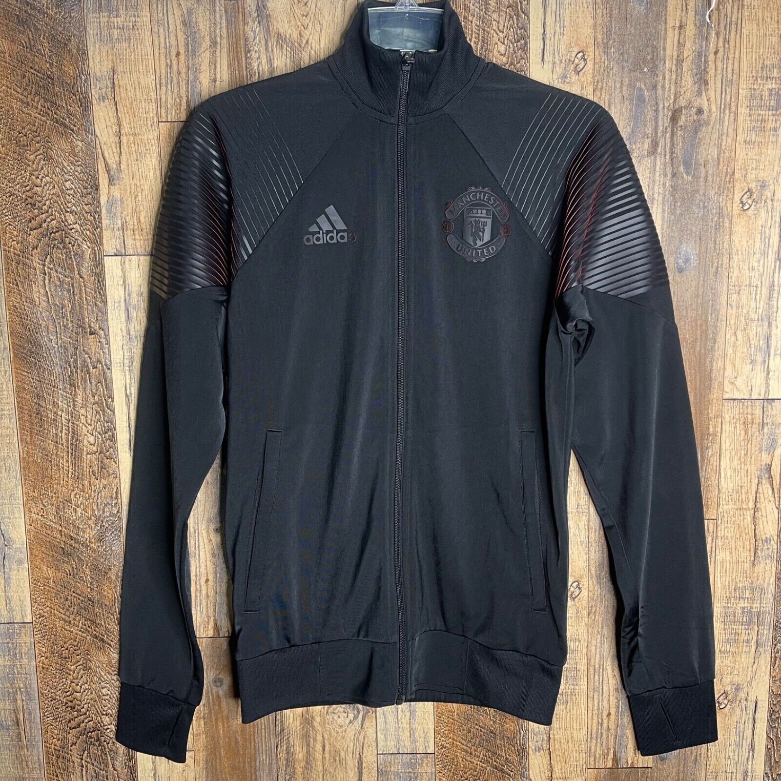 MANCHESTER UNITED 2018 FOOTBALL BLACK JACKET ORIGINAL ADIDAS MANCHESTER UNITED 2018 FOOTBALL BLACK JACKET ORIGINAL ADIDAS