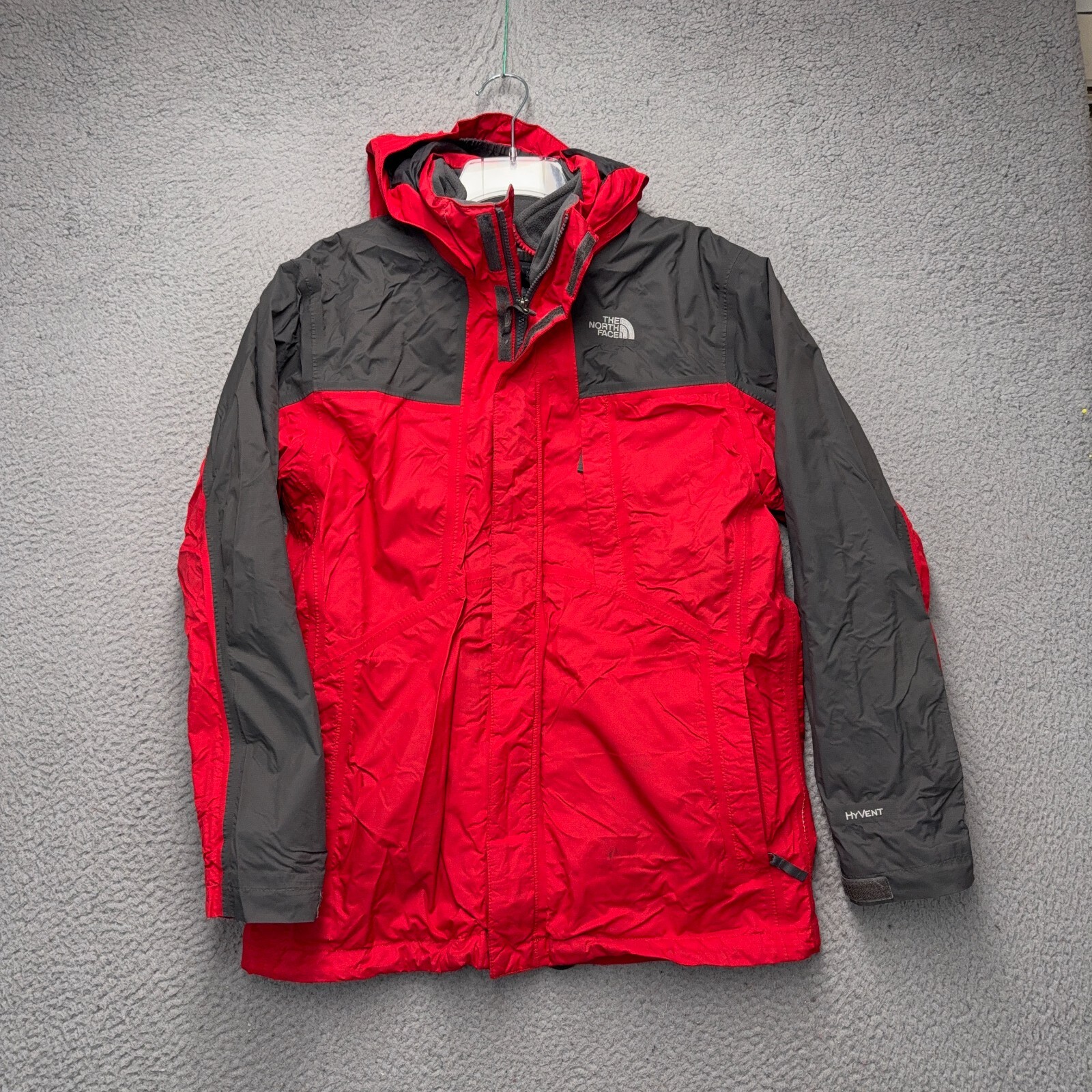 【THE NORTH FACE】HyVent 3in1スノボーウェア A1744 North Face Hyvent 3 in 1 Jacket Boys XL 18/20 Red Gray Full