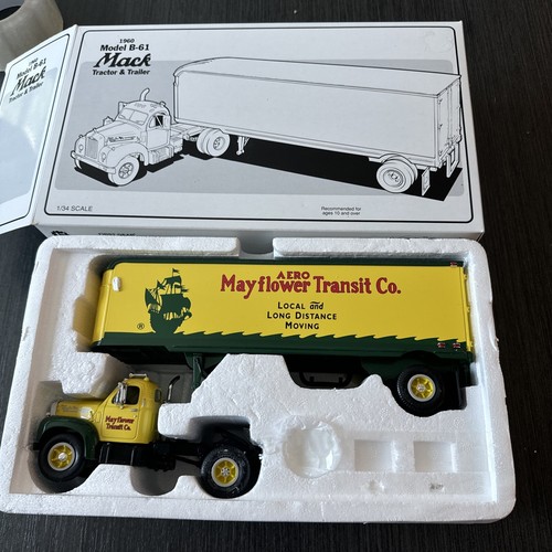 【たかさん】 1960 Model B-61 Mack Cup Cakes 1960 Model B-61 Mack Dump Truck Township Of Spring First