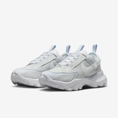 

Женская повседневная обувь Nike Wmns TC 7900 PRM 2 Photon Dust Grey FB8941-043, Серый, Wmns Tc 7900 Prm 2