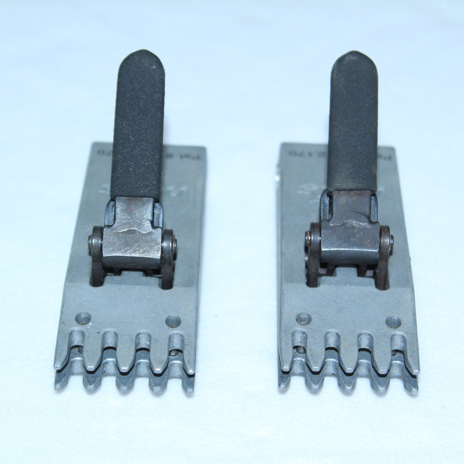 GORGEOUS Ektelon Prince Neos 1000 Tennis Part - PAIR OF GLIDE BAR STRING CLAMPS