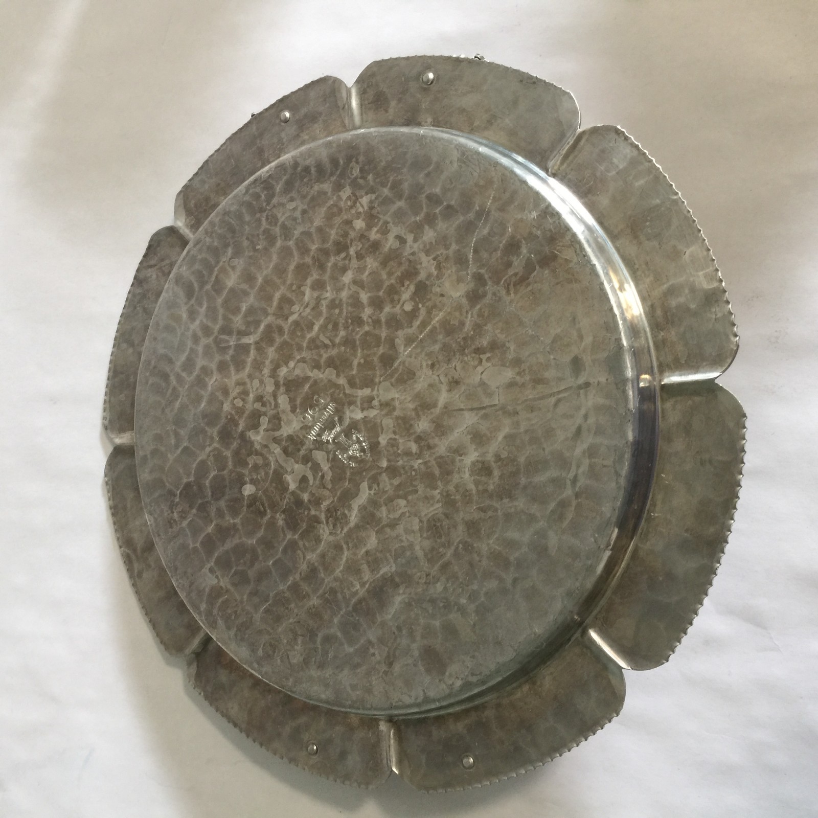 Holiday Table VTG Leaves Hammered Aluminum Serving Tray w/ Glass Insert Signed