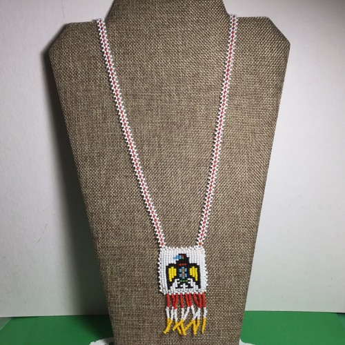 26” VTG NATIVE AMERICAN SEED BEAD THUNDERBIRD PENDANT NECKLACE WHITE RED YELLOW
