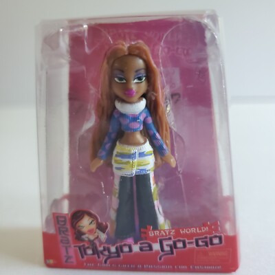 Bratz Flashback Minis TOKYO A GO GO Mini SASHA Doll 1 Doll and Stand 2022