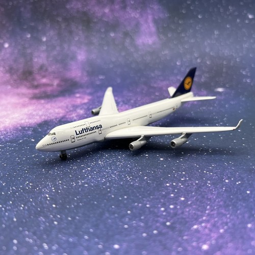 Lufthansa Boeing 747-400 1:400 Official Model Type Diecast