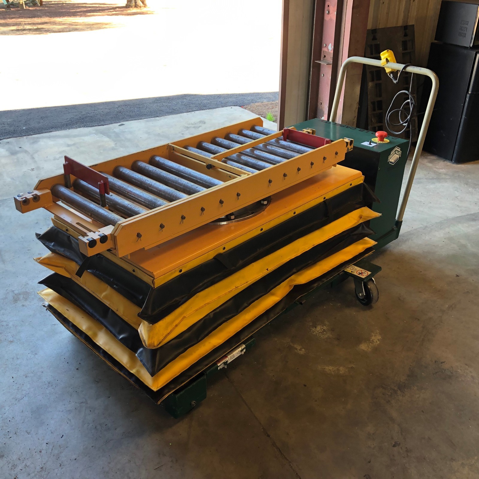 TITAN Electric Lift Table Roller Deck Mold Change Cart - 2000 Lbs Cap. Hydraulic