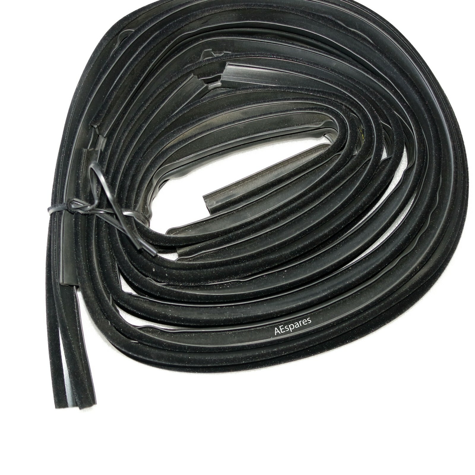 Mahindra Thar MM 540 Window Glass Run Channel Seal Rubber Set Front LH & RH 
