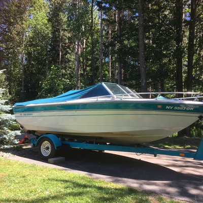1984 RINKER 192 BOWRIDER with TRAILER **VERY GOOD CONDITION**