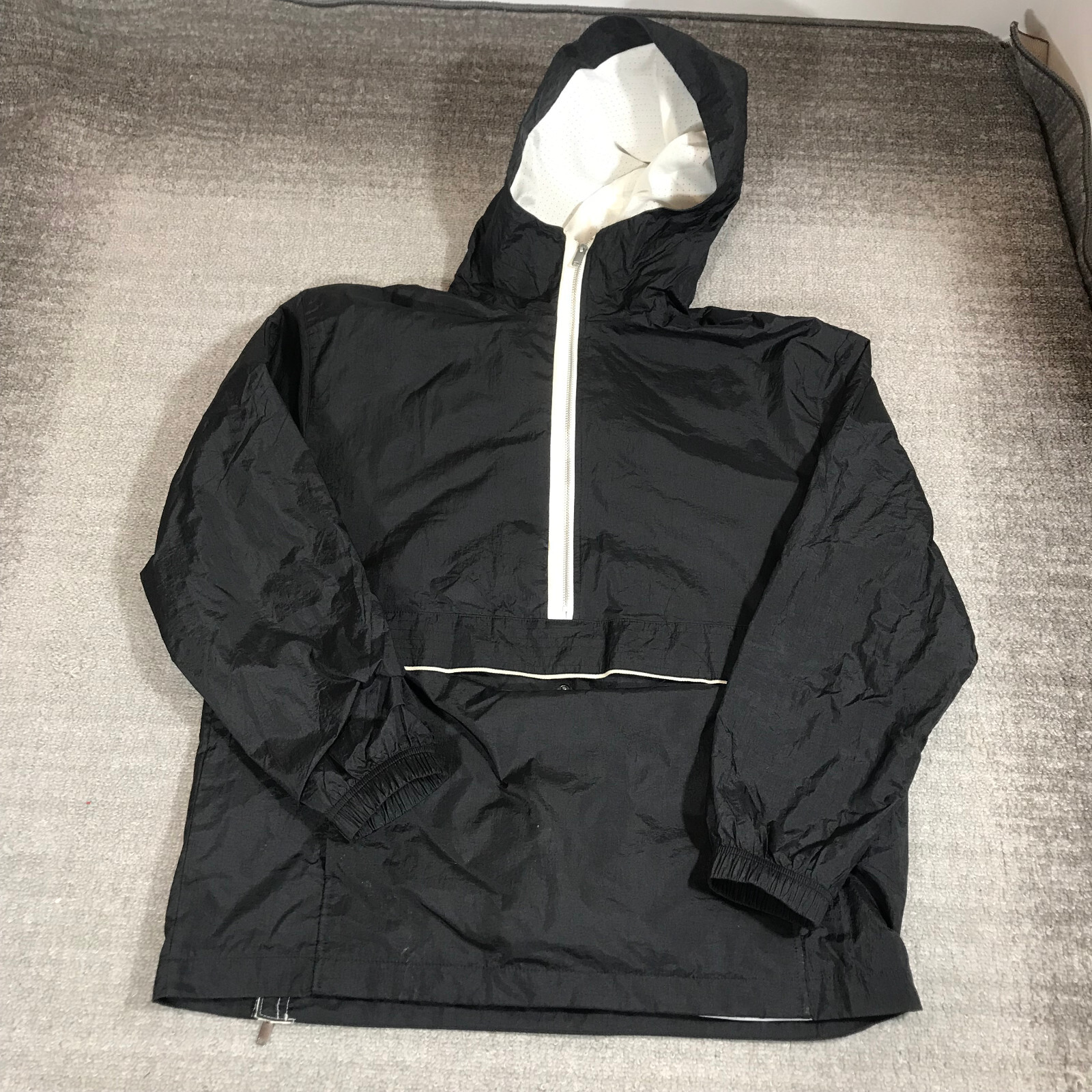 NIKE ダウンジャケット 新品☆NIKE ジョーダン ダウンジャケット Mサイズ