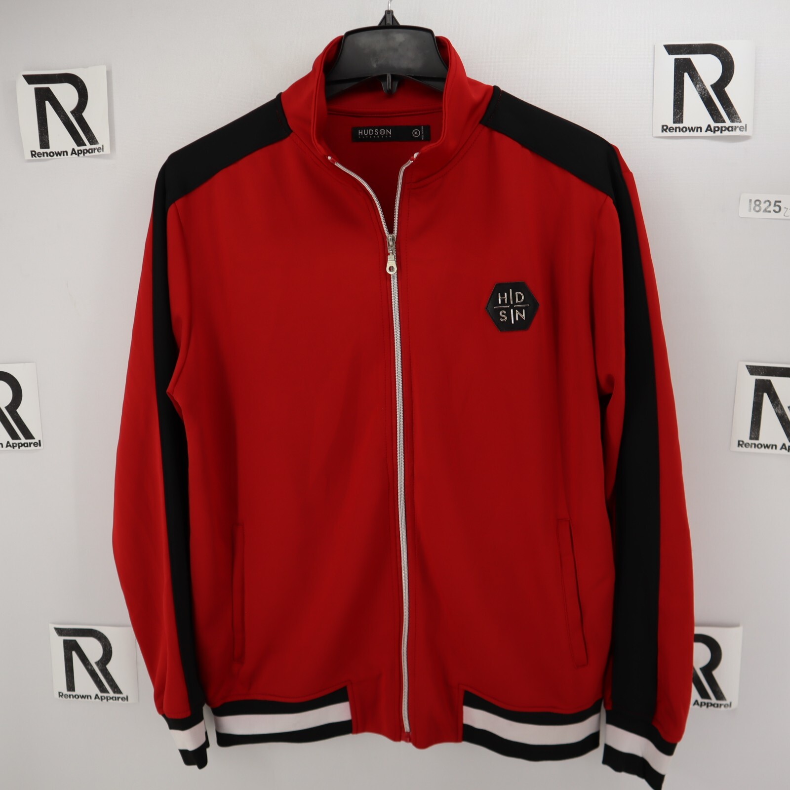 ジャケット RONRON 3 BUTTON OVER FIT CLASSIC JACKET BMR469 Renown Varsity Jacket - Bone | Alo Yoga