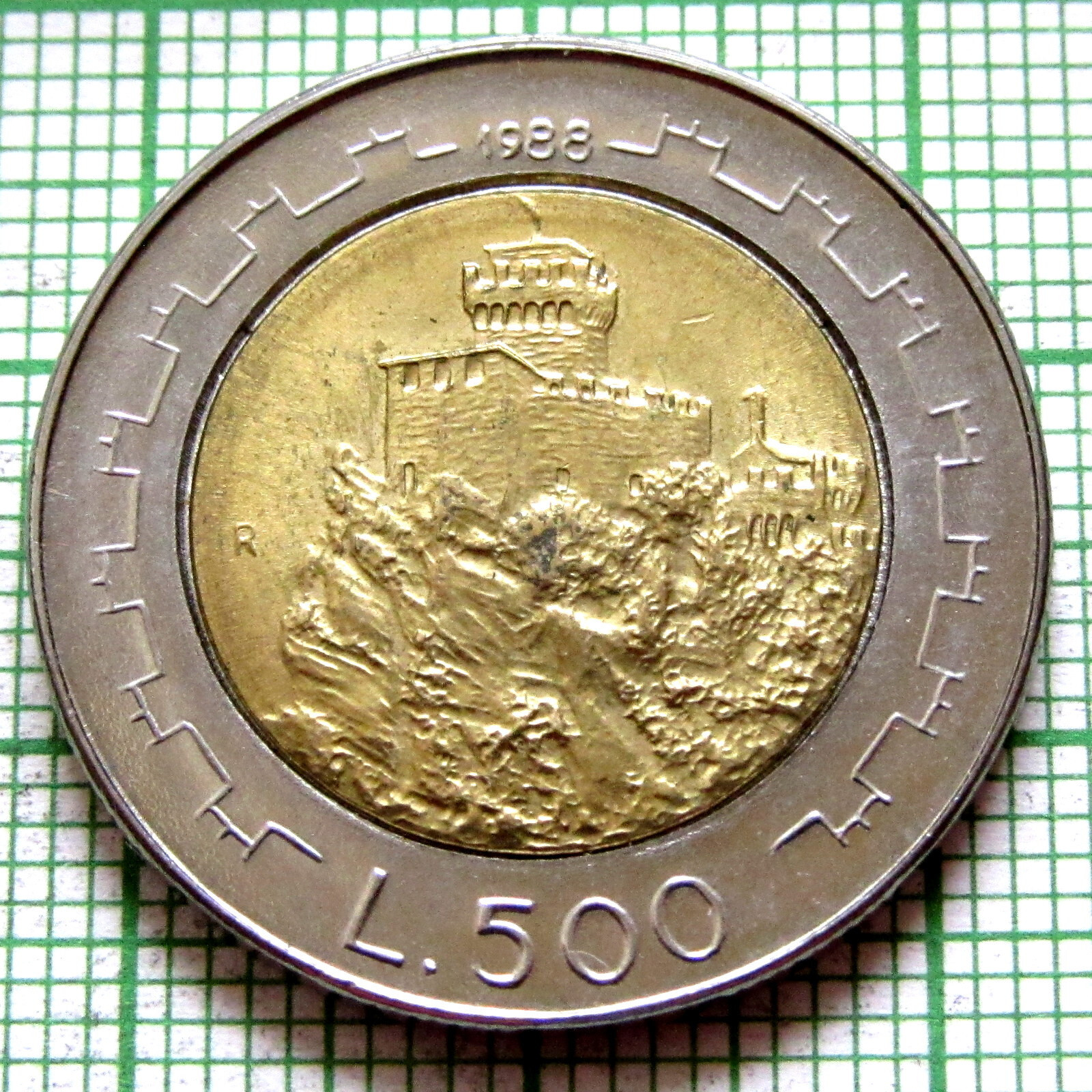 SAN MARINO 1988 500 LIRE, Fortifications Series – Second Tower BI-METALLIC UNC