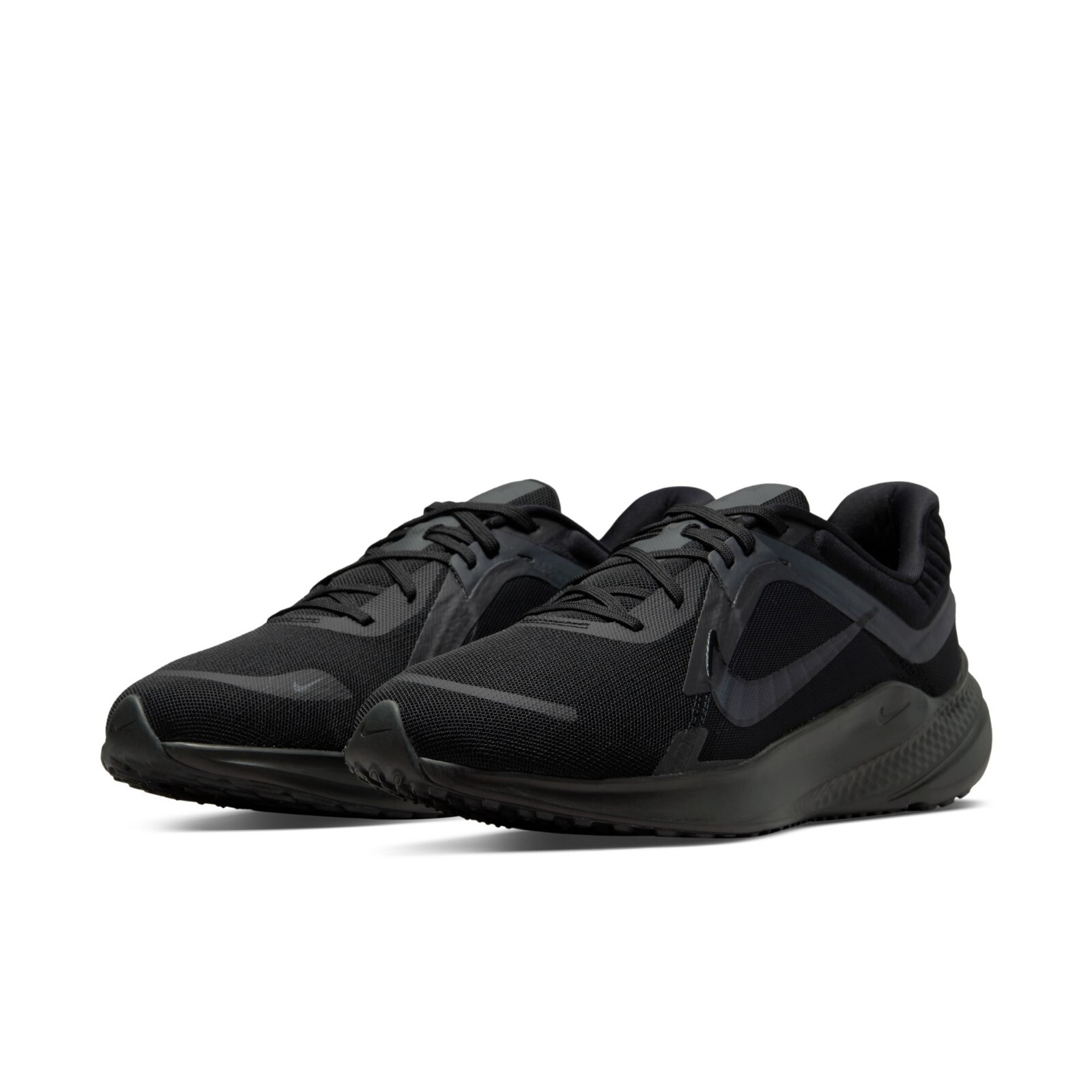 新品NIKEウィメンズQUEST23.5 NIKE（ナイキ） QUEST 5（クエスト5） スニーカー 靴 ウィメンズ