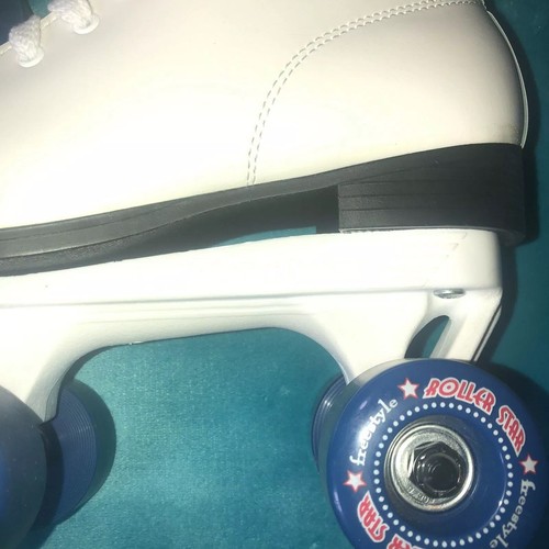 White ROLLER DERBY ROLLER STAR FREESTYLE Ladies Size 8 SKATES