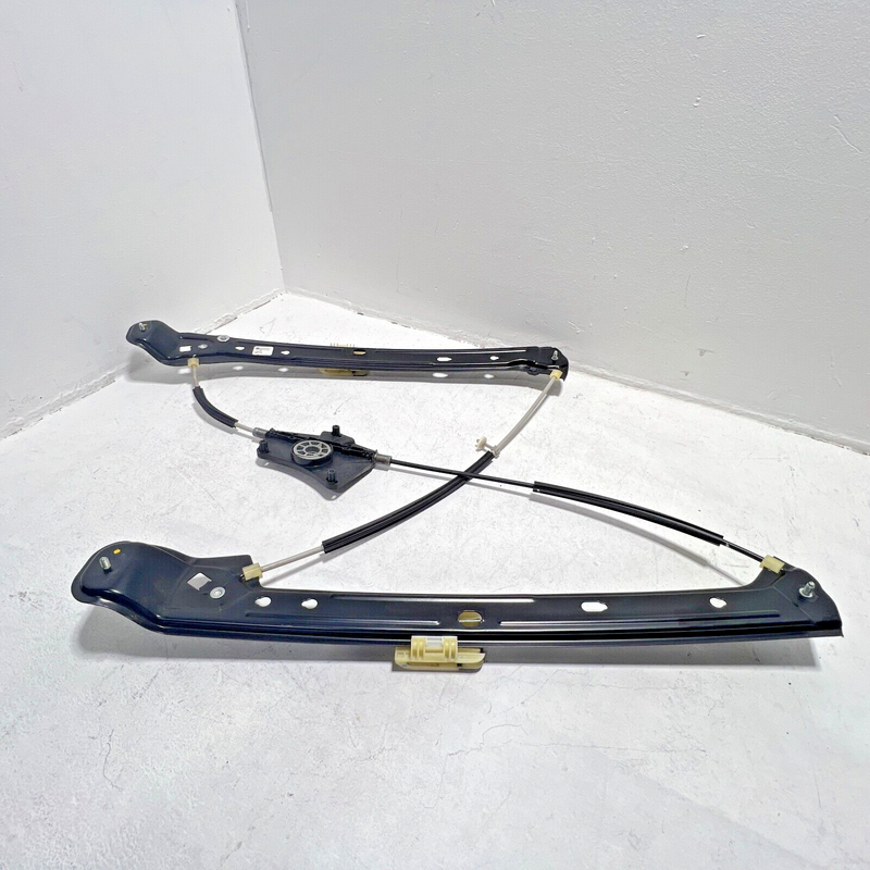 Used 2018-2025 Volkswagen Atlas Front Right Passenger Side Door Window Regulator OEM