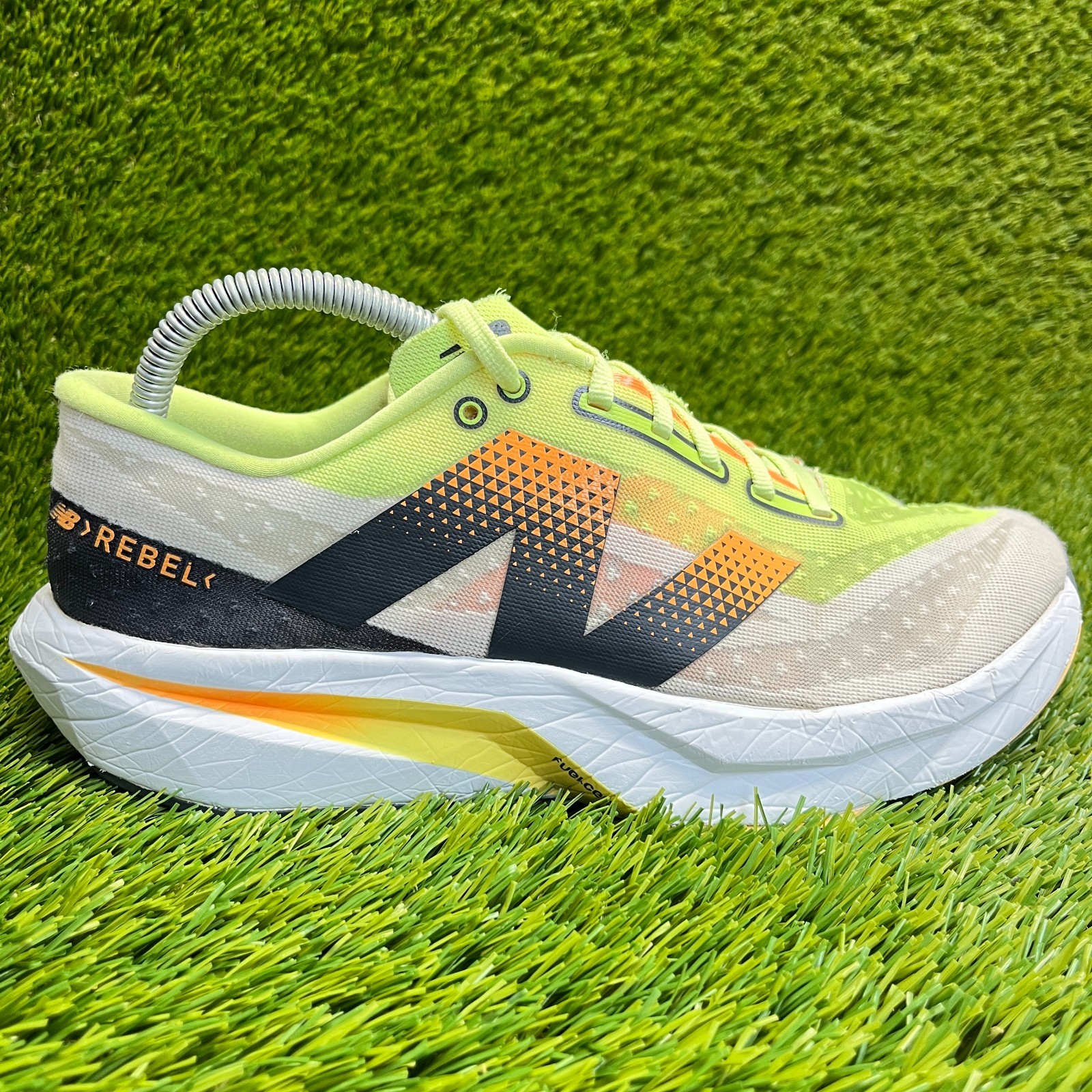 New Balance FuelCell Rebel v4 Mens Size 9.5 Green White